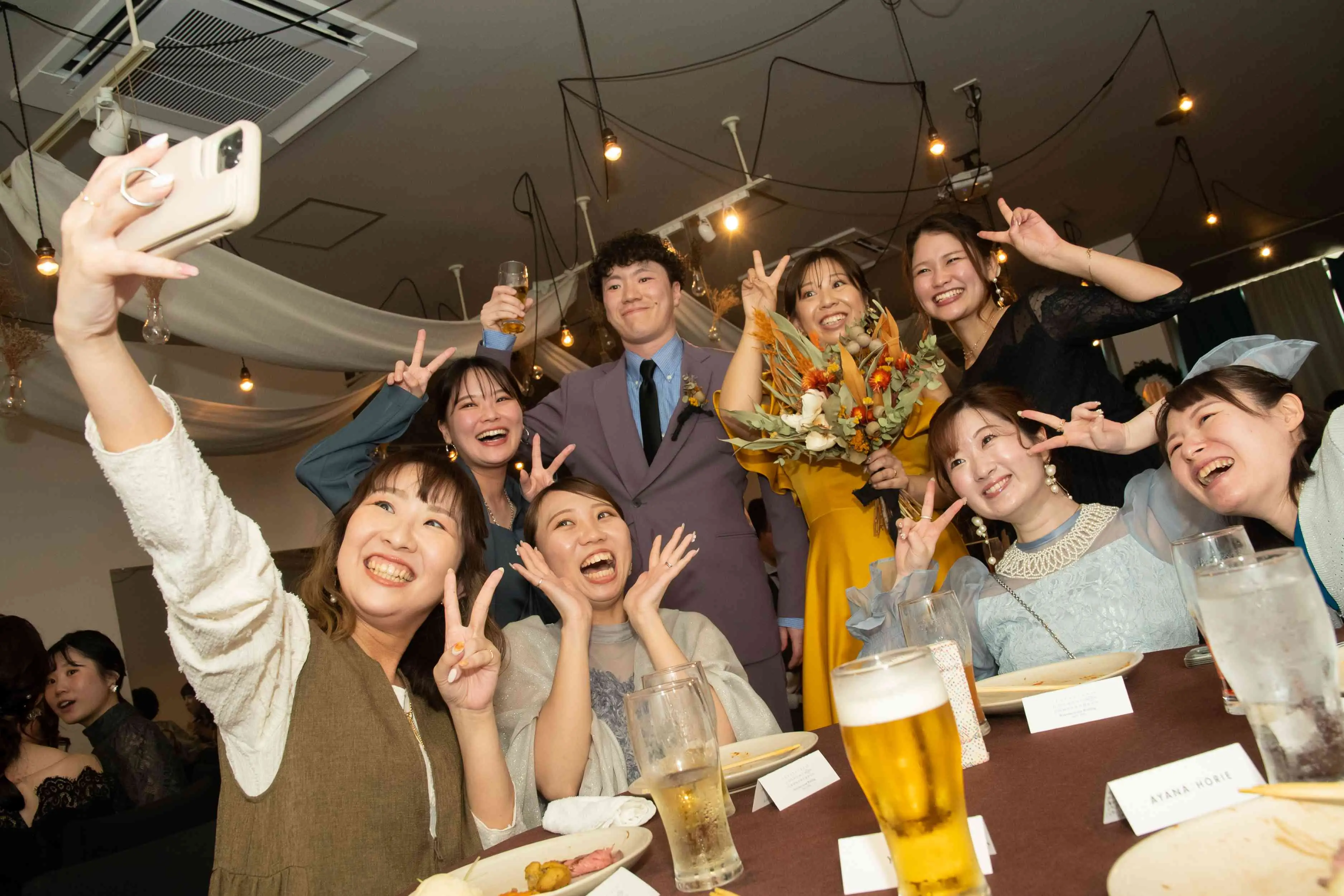 友人中心のカジュアルな結婚式