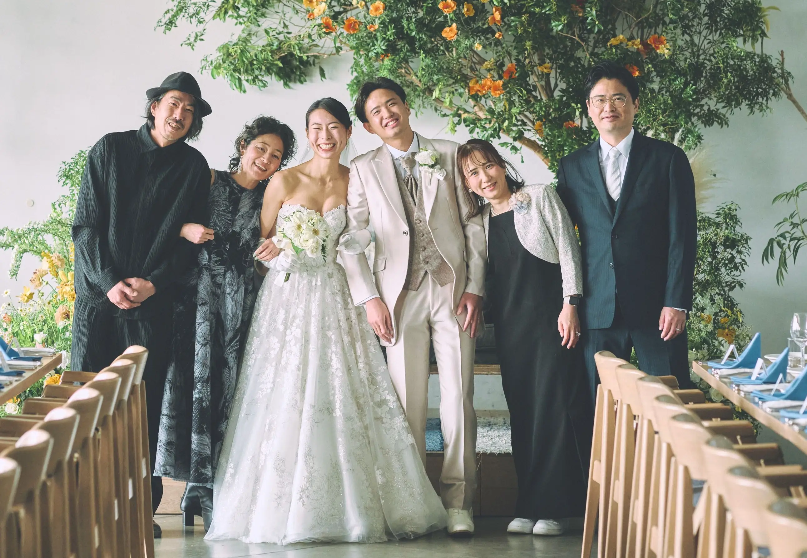 友人中心のカジュアルな結婚式